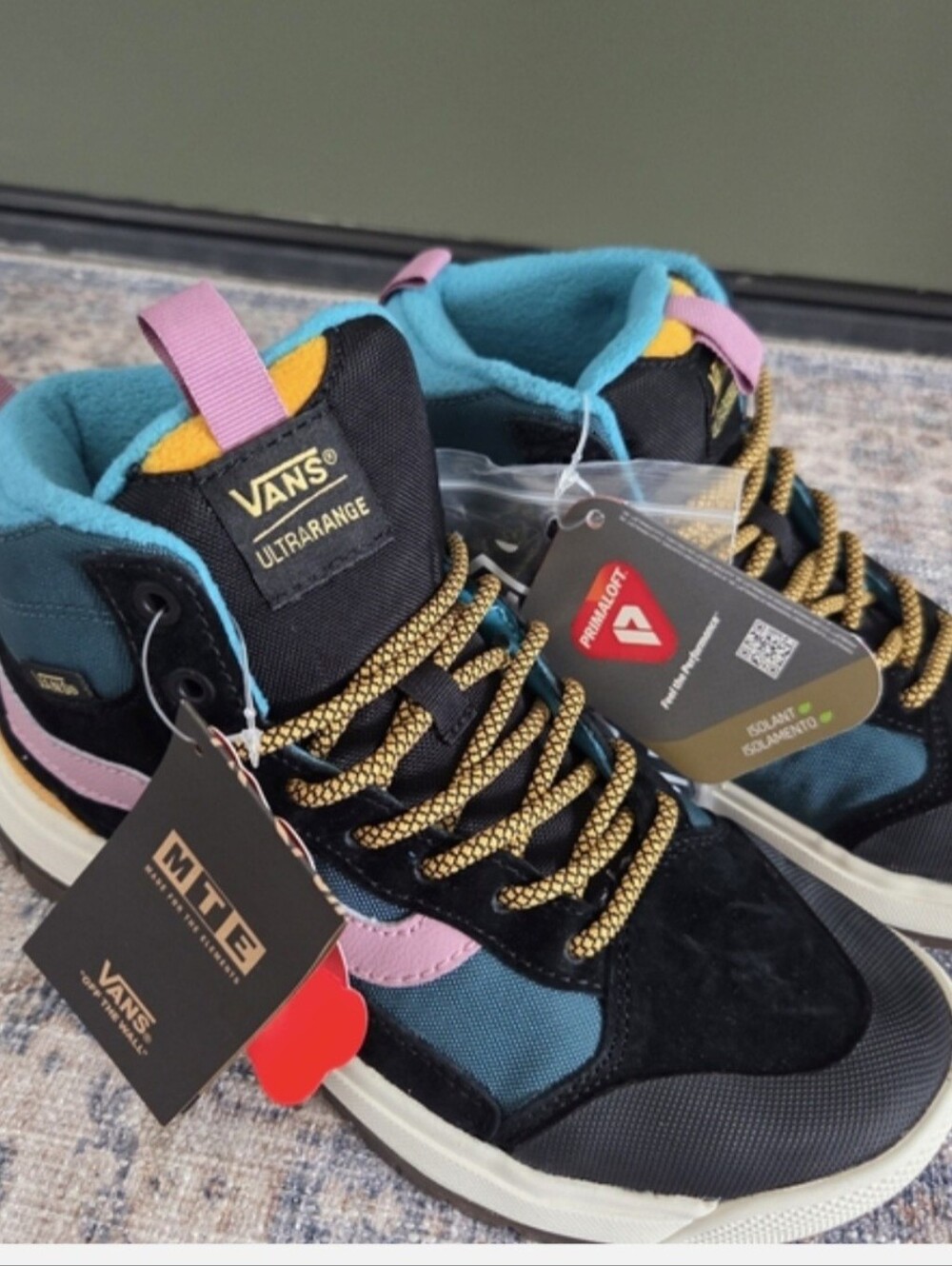 Vans UltraRange EXO Hi MTE-1 High-Top Winter Sneakers (US Women's 7 Men's 5.5